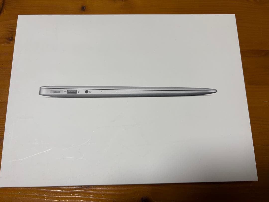 美品付属品完備MacBookAir 13インチCorei5 256GB