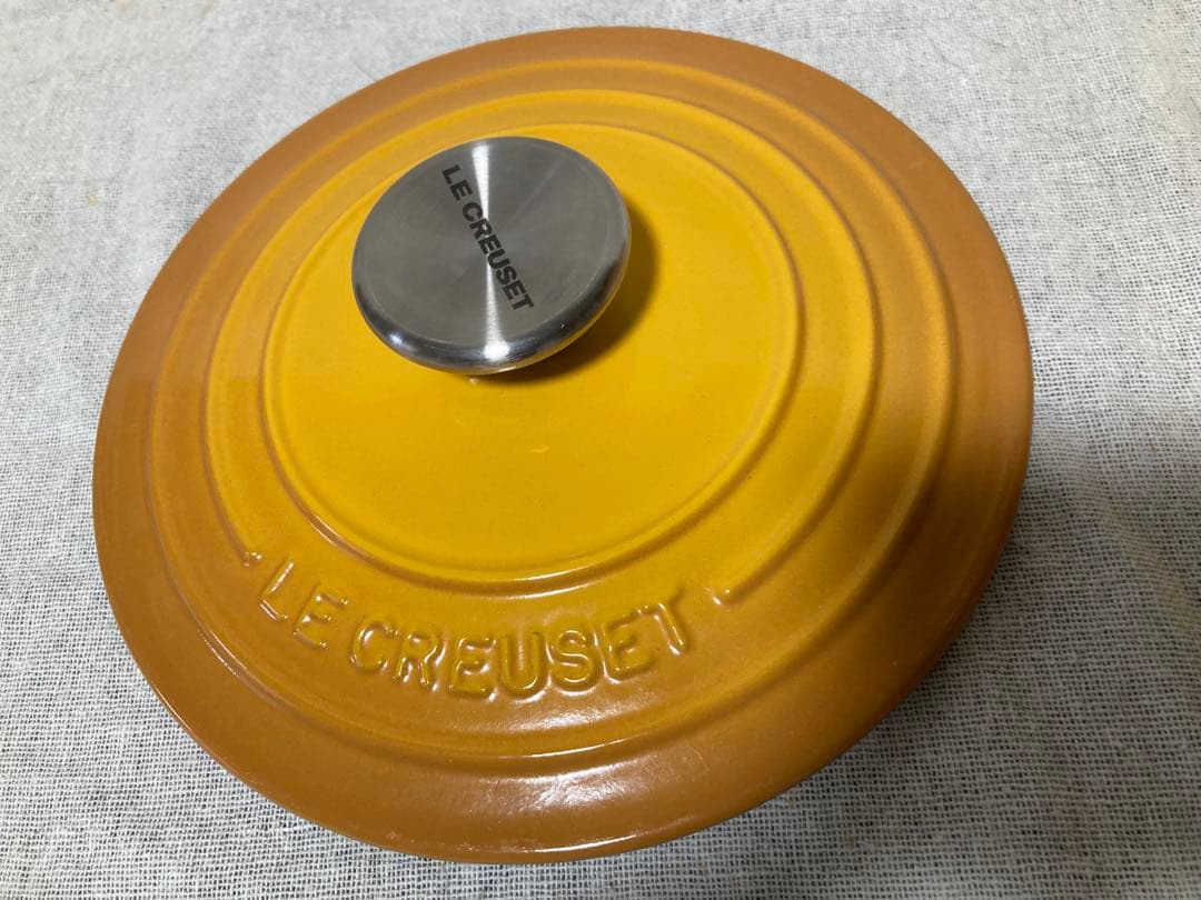 ル・クルーゼ　ココットロンド　18㎝　イエロー系　美品です