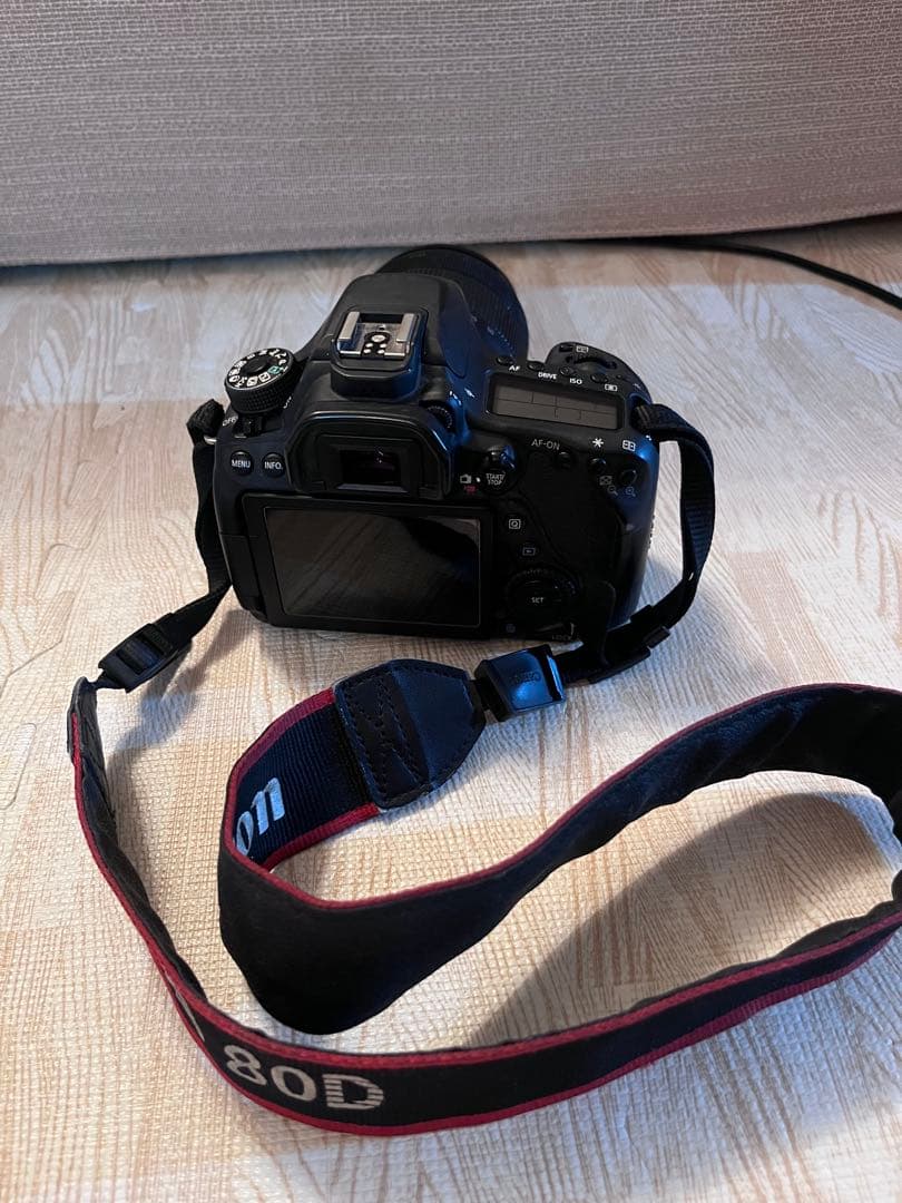 【美品付属品完備】Canon EOS 80D レンズキット 防湿庫保管・即発送可