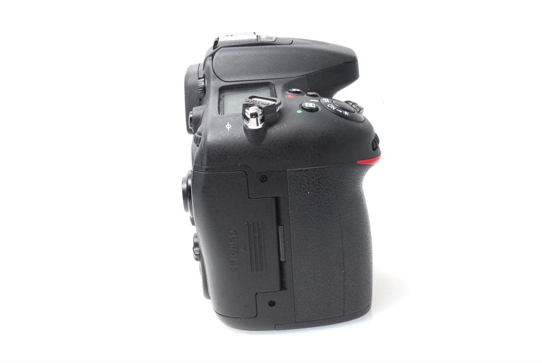 ✨高速連射✨Nikon D7100✨ダブルレンズ✨6400ショット✨超望遠✨