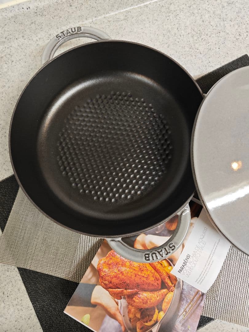 美品ストウブ ニダベイユ ソテーパン 24cm グレー