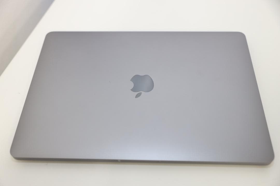 元箱付 MacBook Pro 13㌅ M2 2022 8/256GB