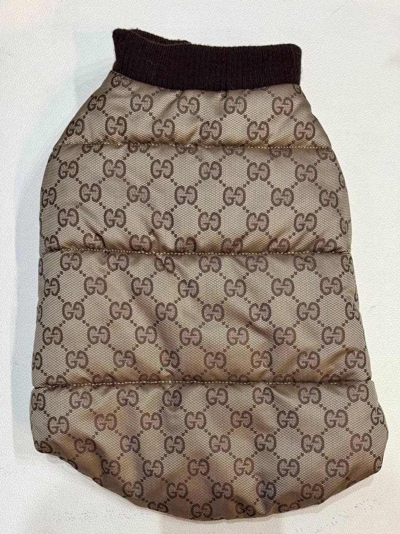 【れにゃぷさん専用】GUCCI 犬服　ダウン中綿
