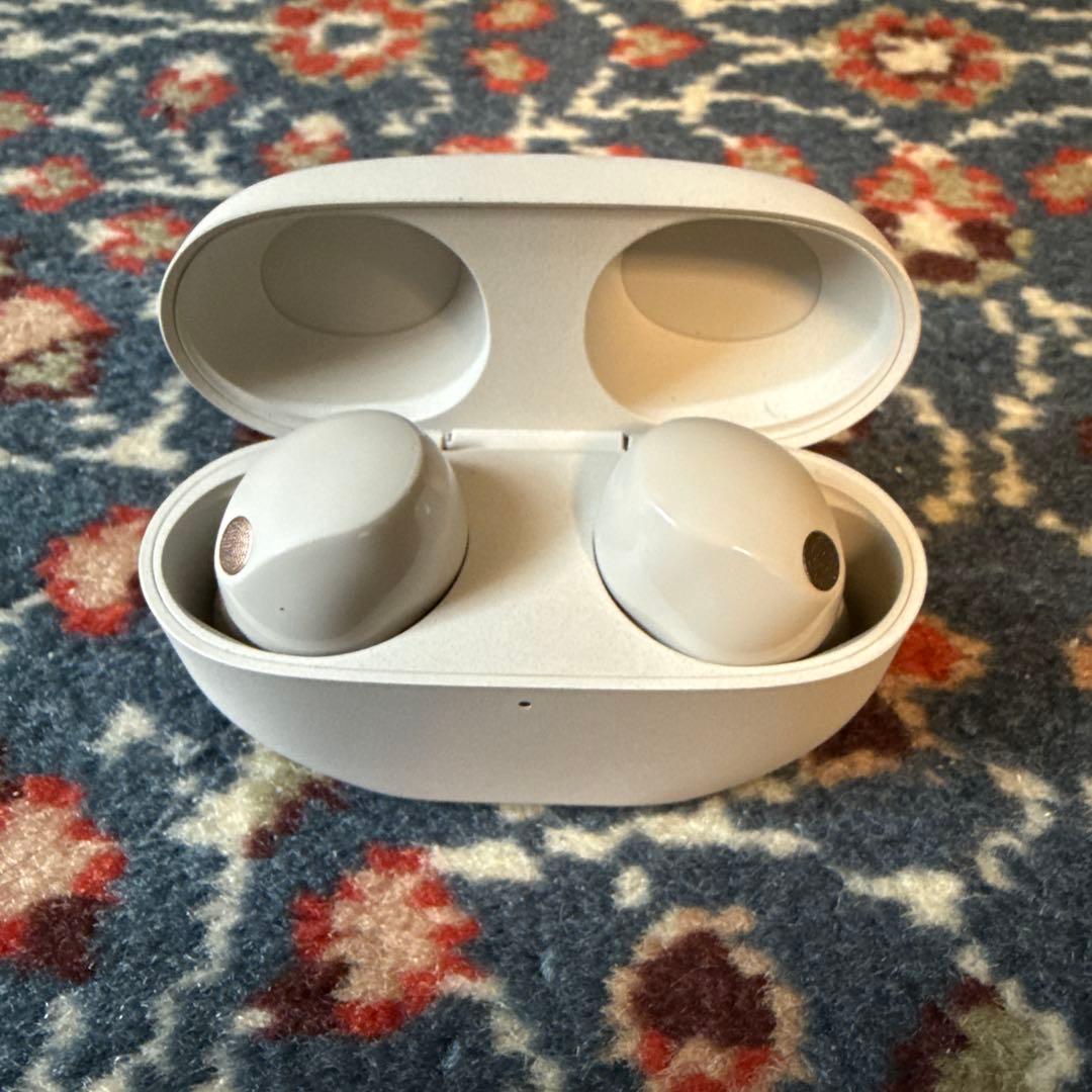 美品 ケース付き SONY WF-1000XM5　動作確認済み