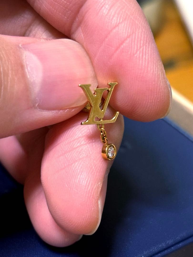 LOUIS VUITTON LV ピアス18K