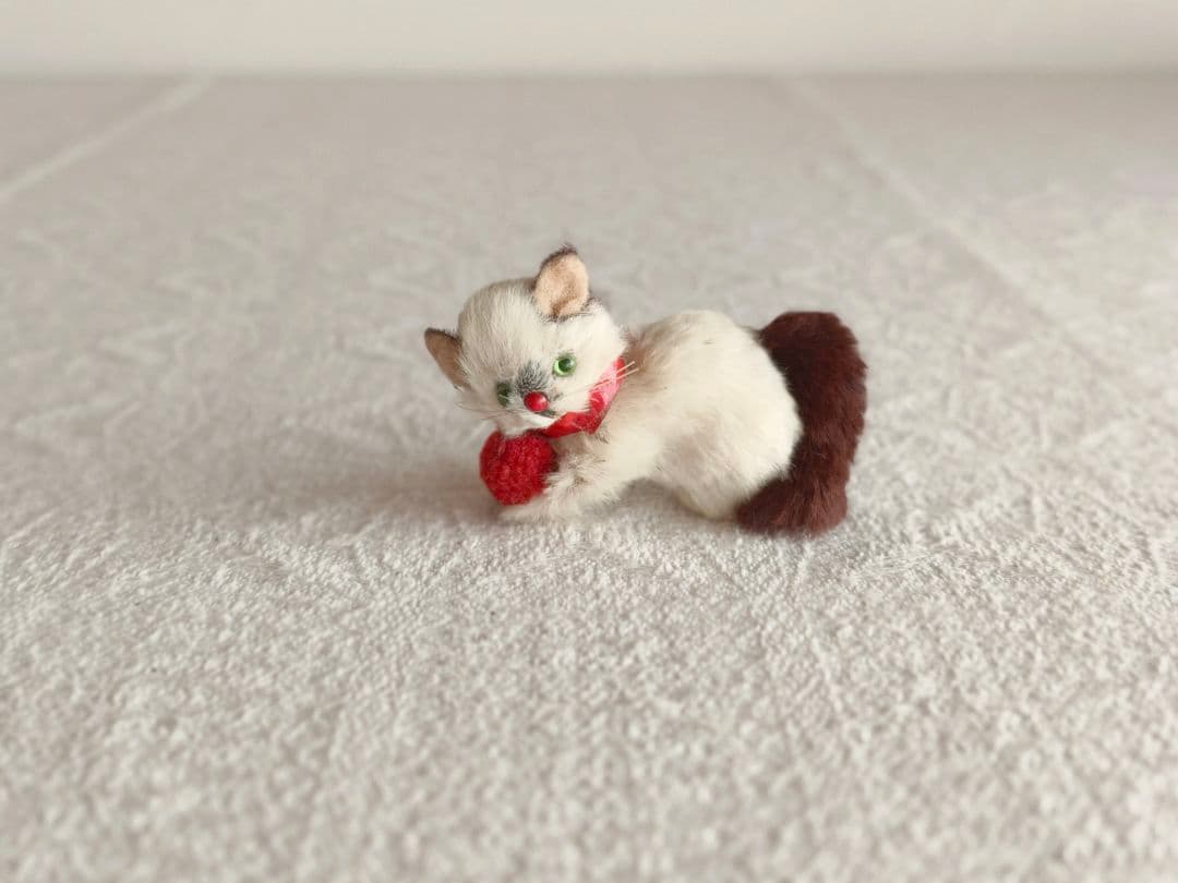 【suumaさま】vintage figure ୨୧ * 白茶 ふわふわ猫ちゃん