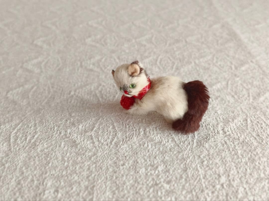 【suumaさま】vintage figure ୨୧ * 白茶 ふわふわ猫ちゃん