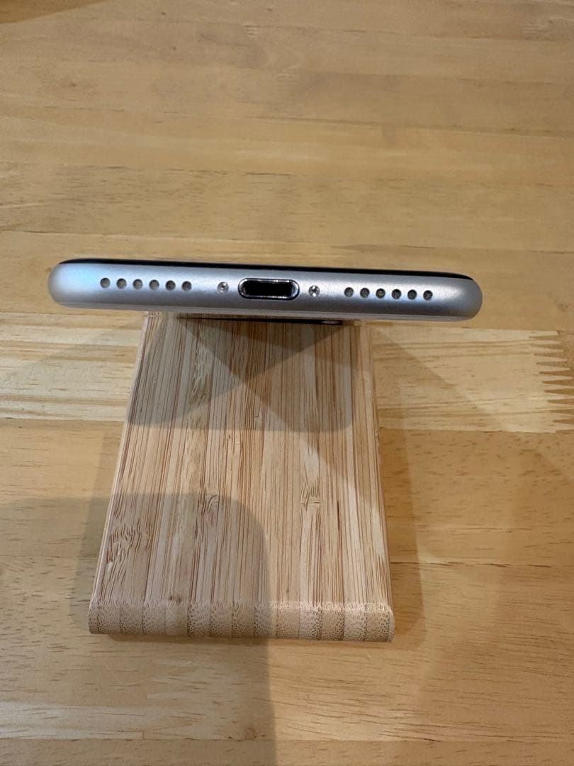 iphone SE3 64GB SIMフリー第3世代　スターライト