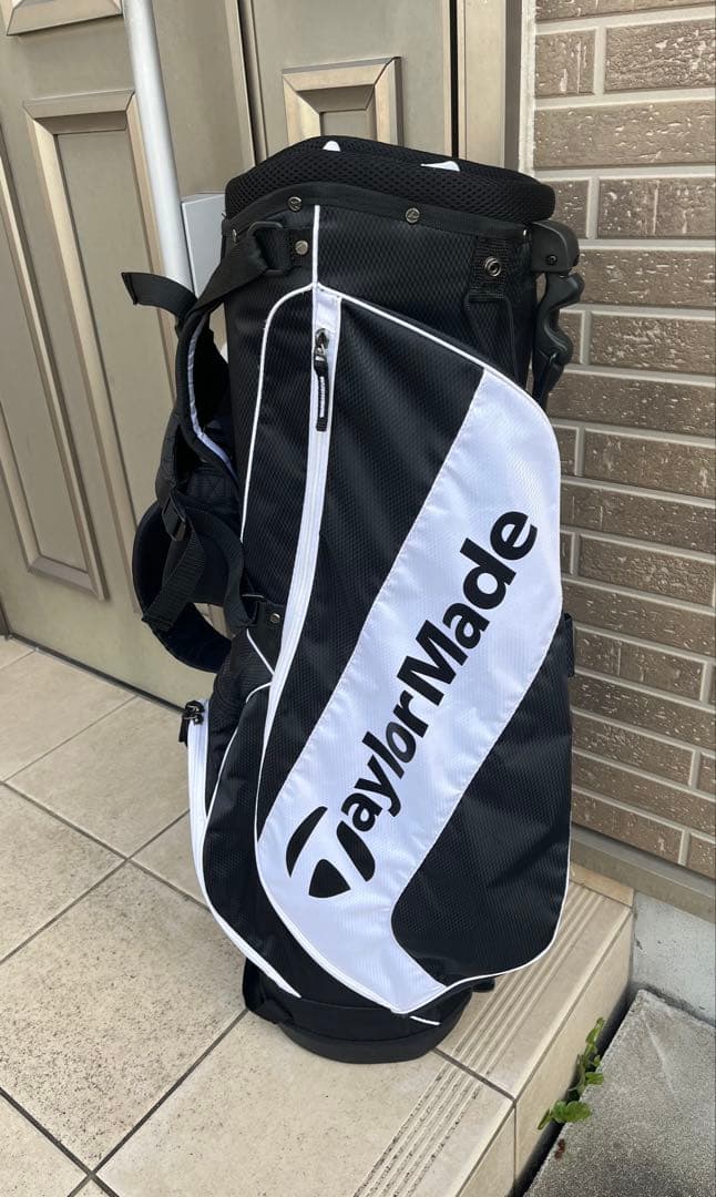 テーラーメイド　キャディバッグ　スタンド型　フードカバーあり