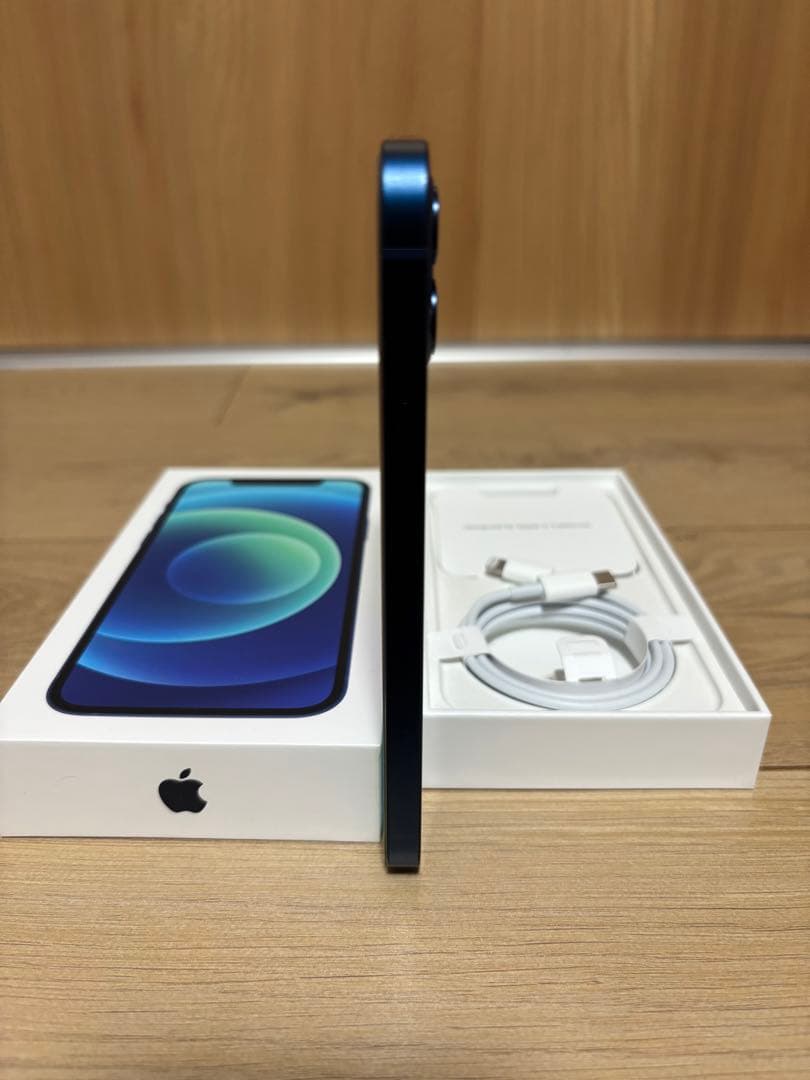 Apple iPhone 12 128GB バッテリー83% SMフリー