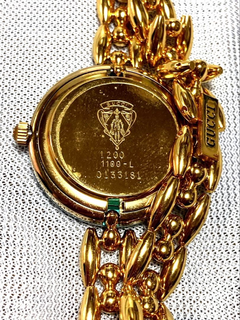 い*か様 グッチ チェンジベゼル ホワイト文字盤【稼働品】