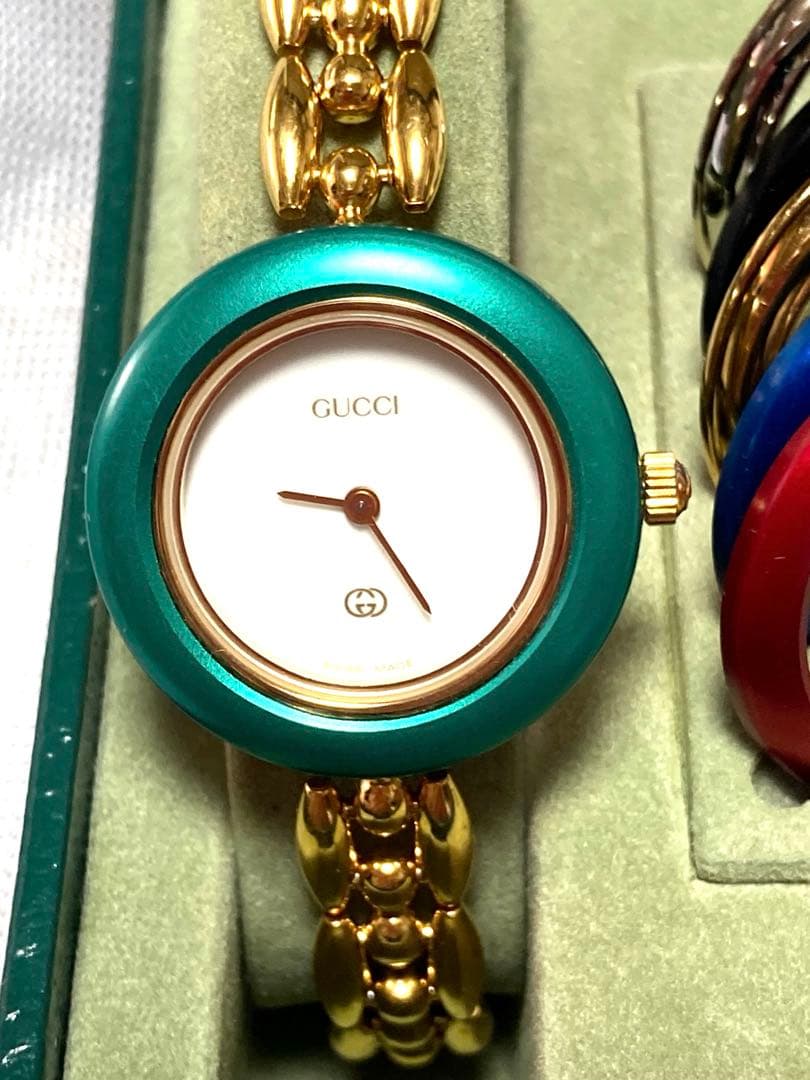 い*か様 グッチ チェンジベゼル ホワイト文字盤【稼働品】