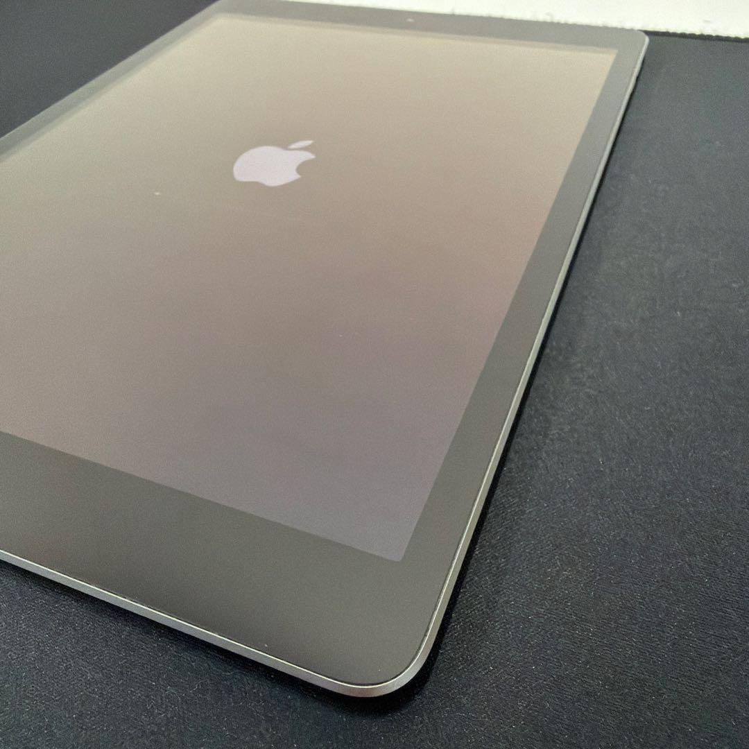 ipad 本体　8世代　32GB セルラー