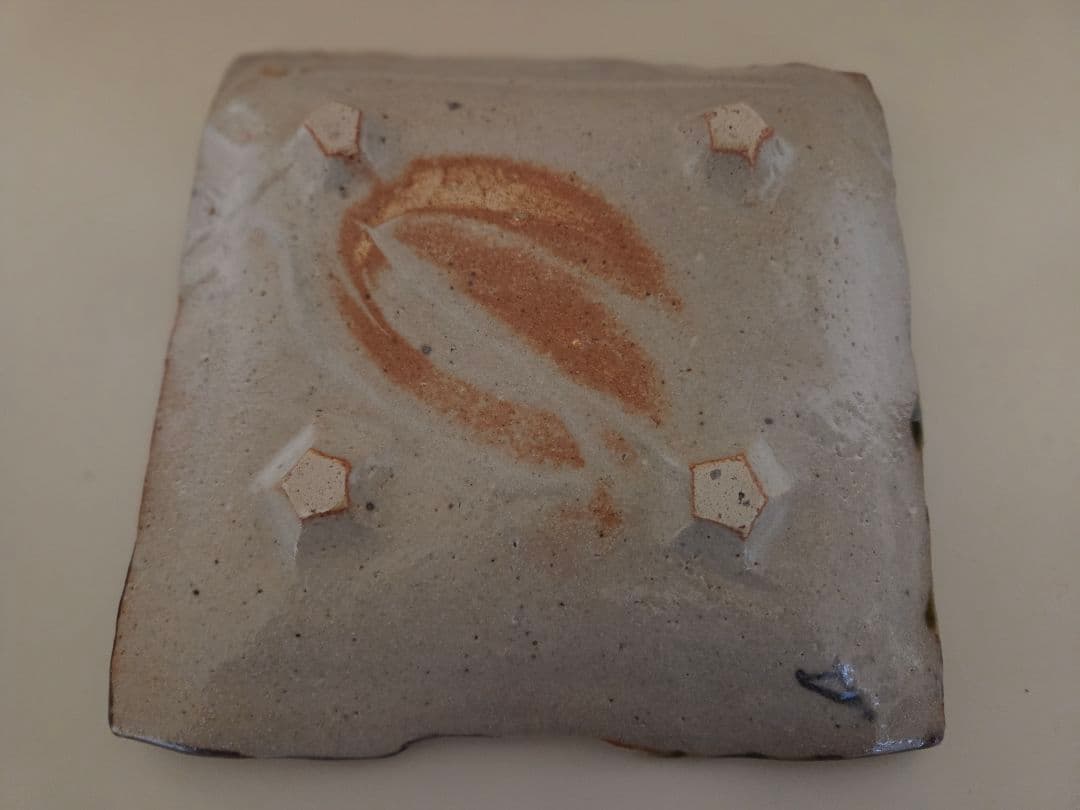 織部 玉山窯 玉置保夫 四角皿 脚付 椿 四方皿