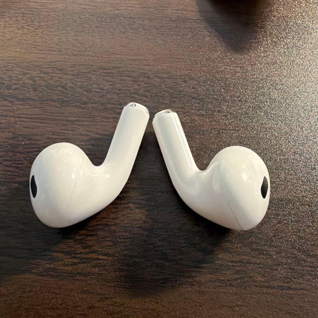 ★美品★ AirPods Pro第二世代（Lightning）