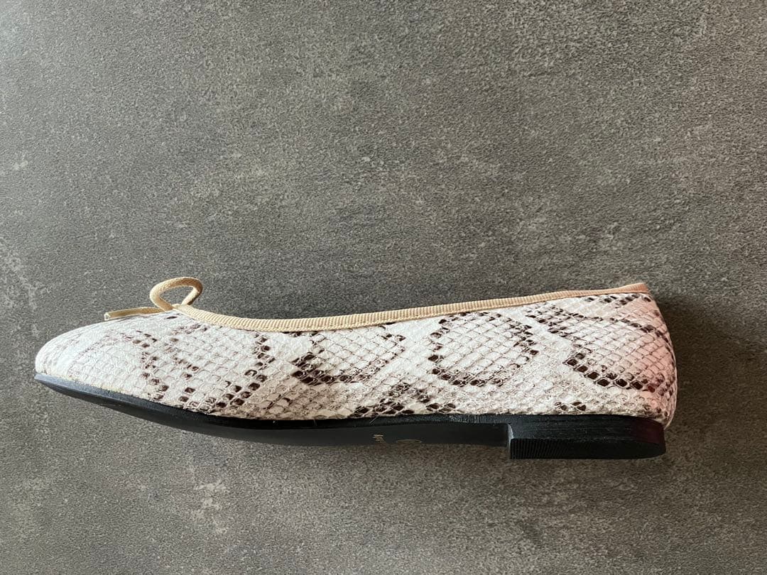 新品正規品　日本未入荷　ロンドン大人気　フレンチソール　バレエフラット　40