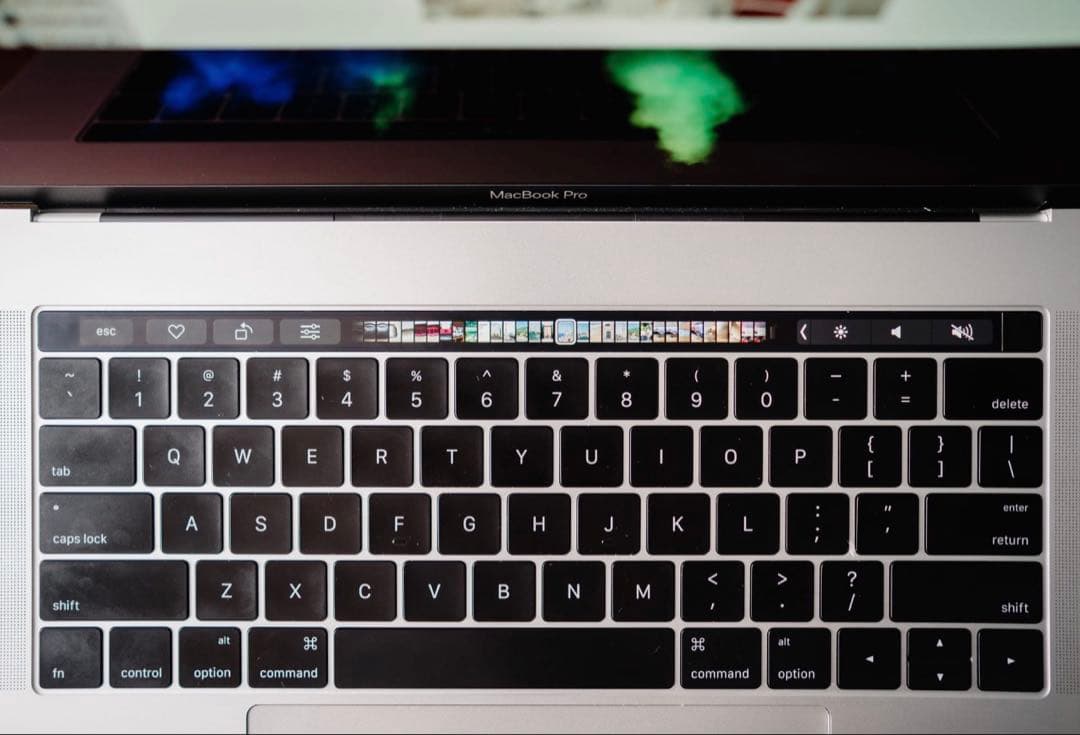 MacBook Pro15インチ 2018 Touch Bar 箱あり 動作品良