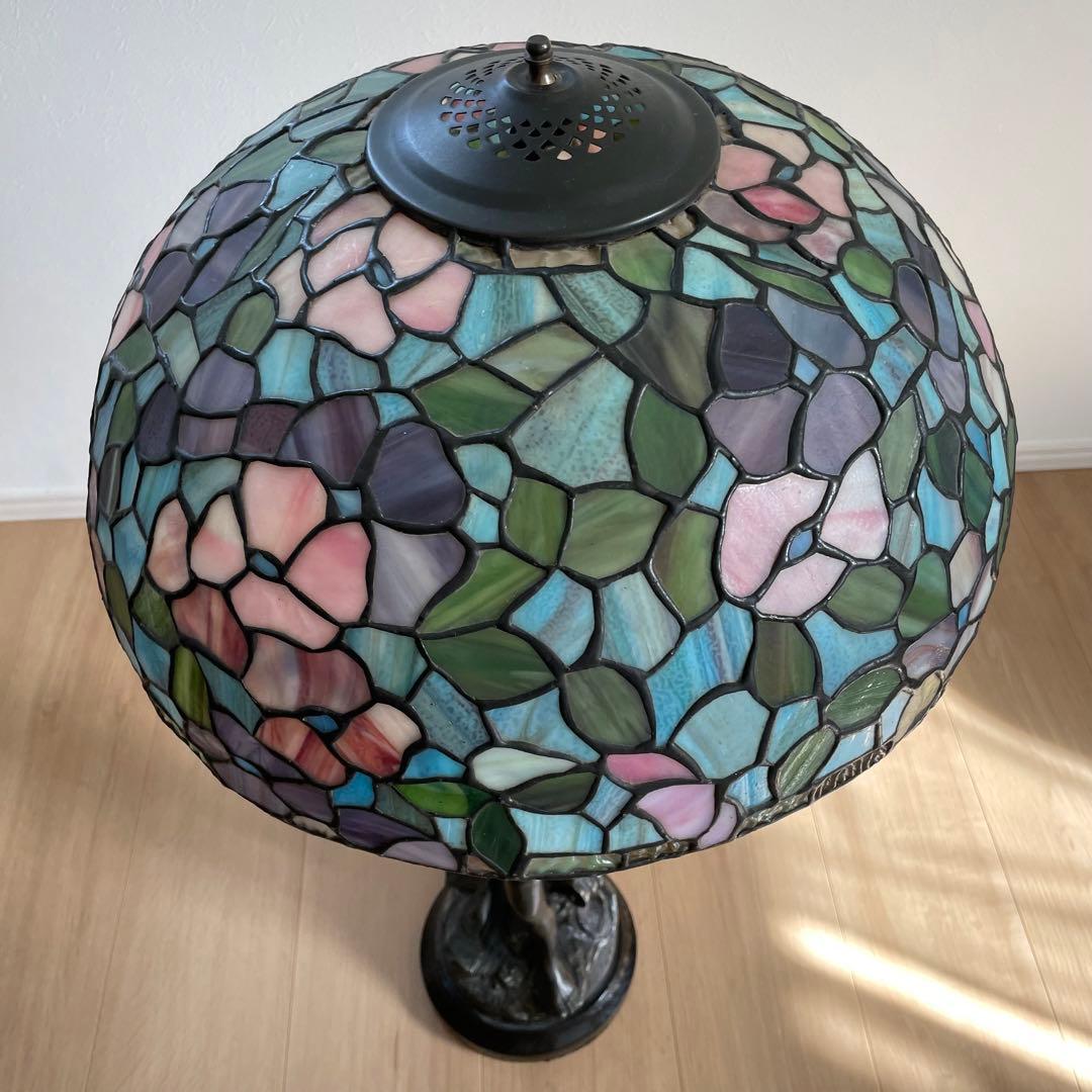 芸術美！　アンティーク スタンドランプ ステンドグラス シェード　ブロンズ像