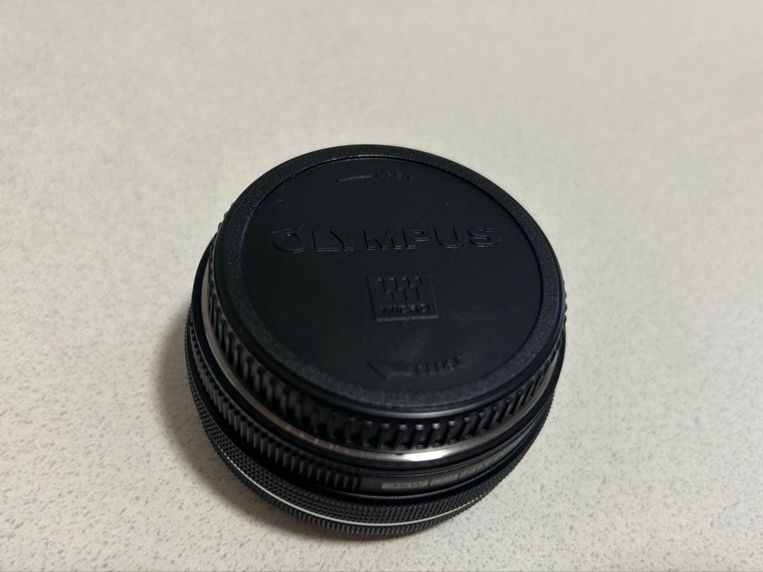 【極美品】OLYMPUSOM-DE-M10 Mark III ダブルズームキット