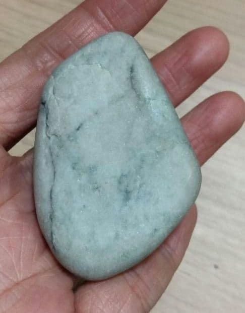 糸魚川翡翠　黒や緑翡翠　ひすい　ヒスイ　76g 糸魚川翡翠　ひすい