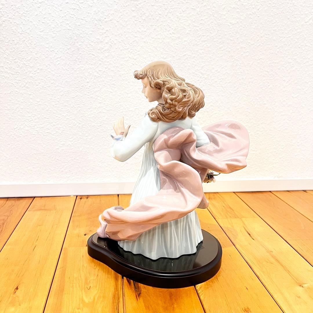 リヤドロ　花と少女　6252【未使用品】