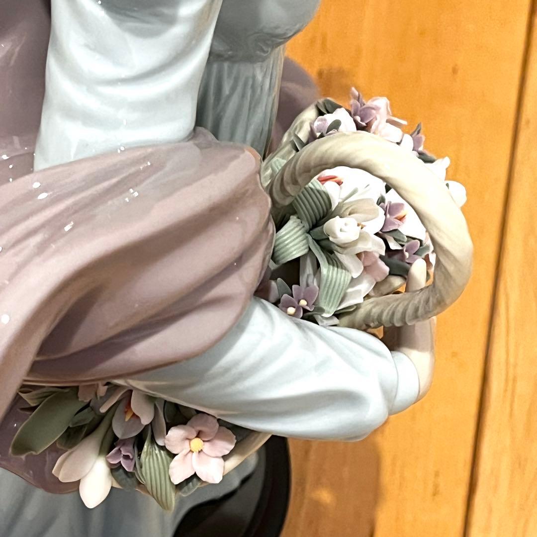 リヤドロ　花と少女　6252【未使用品】