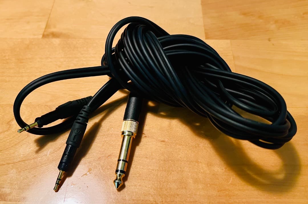 オーディオテクニカ　ATH-R70x 開放型ヘッドホン超美品ヘッドホンフック付！