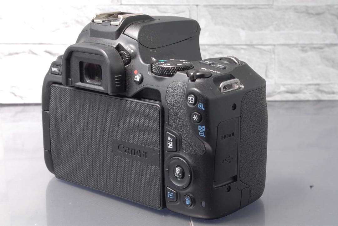 Canon EOS Kiss X10 ダブルズームキット Wi-Fi 搭載