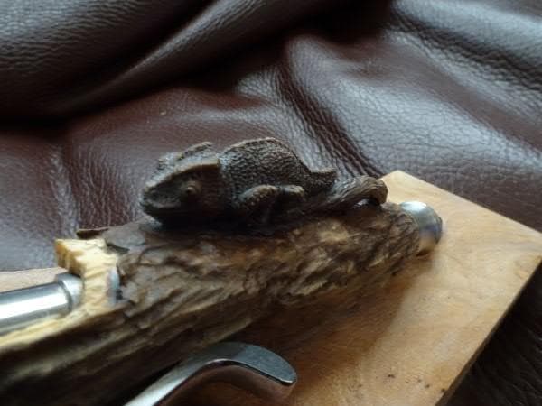中山英俊 ボルトアクション・ボールペン カメレオン 根付