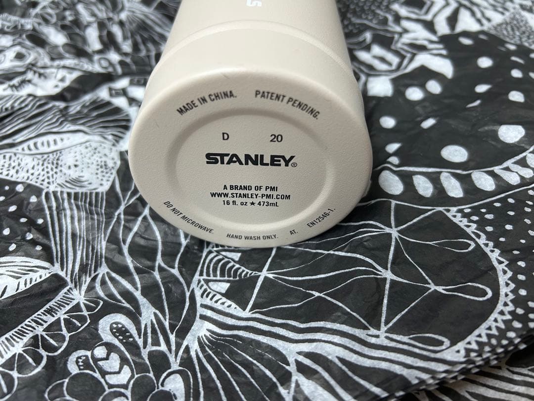 韓国　スターバックス　スタバ　スタンレー　プレス　タンブラー　保温瓶