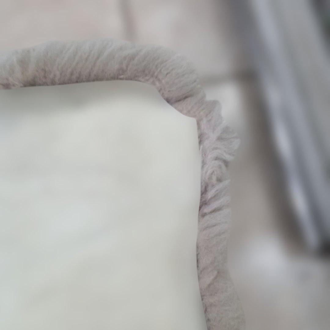 6030　ムートンラグ　敷物　１２８×５８ｃｍ　日本ムートン協会のシールあり