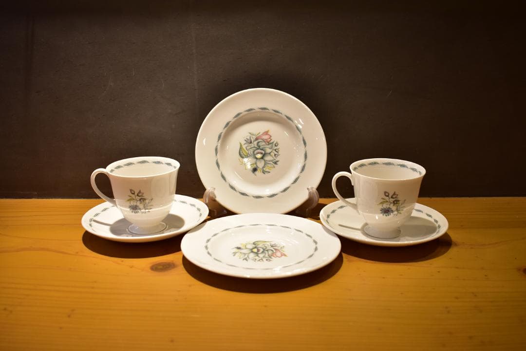 ウエッジウッド  スージークーパーのティーセット8点 susie