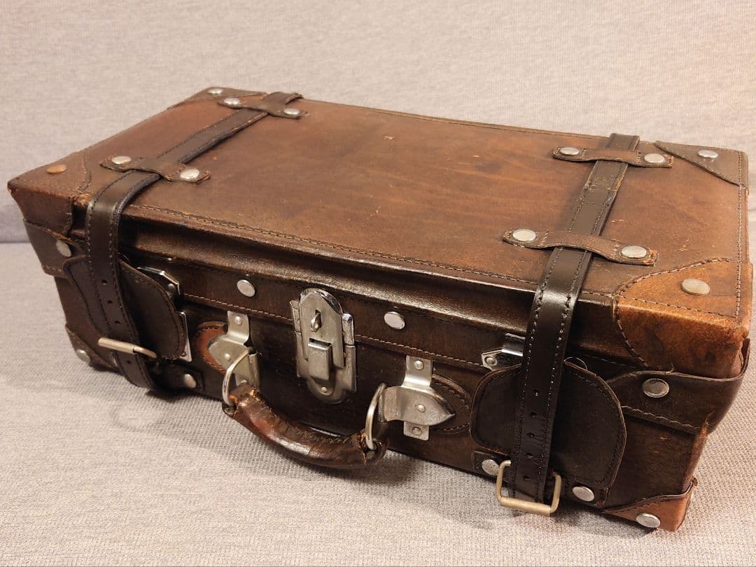 【 鍵付き 】アンティーク総天然皮革製トランク バッグ 中型