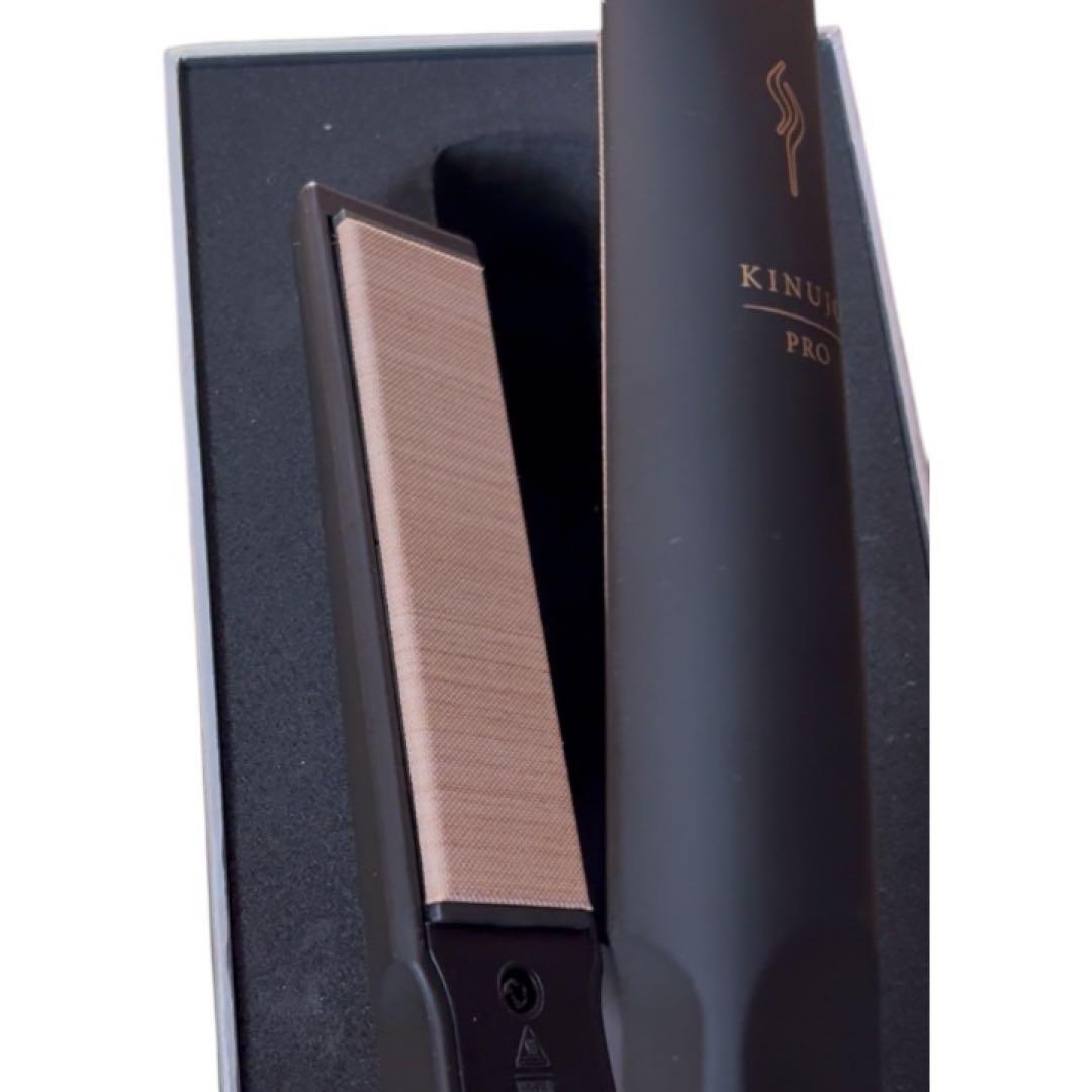 美品　KINUJO PRO 絹女　ストレートヘアアイロン ブラック　KP-001
