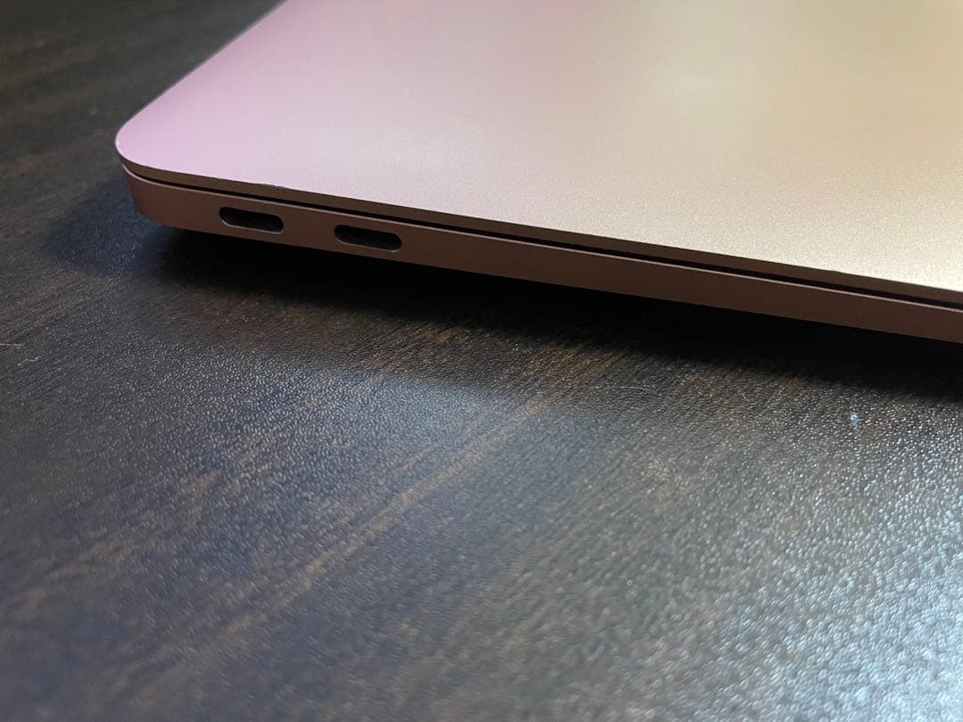 MacBook Air 13.3インチ 2018 256GB 8GB