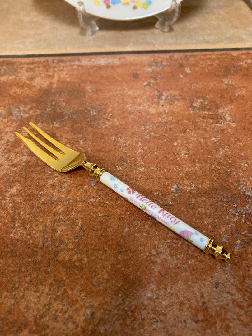 ハローキティ2000年限定ケーキ皿25周年記念コレクション