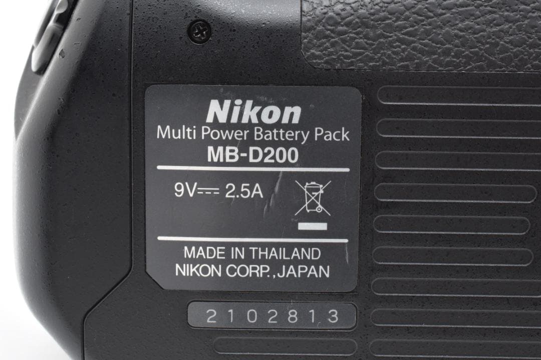 Nikon D200用バッテリーグリップ　MB-200　A008