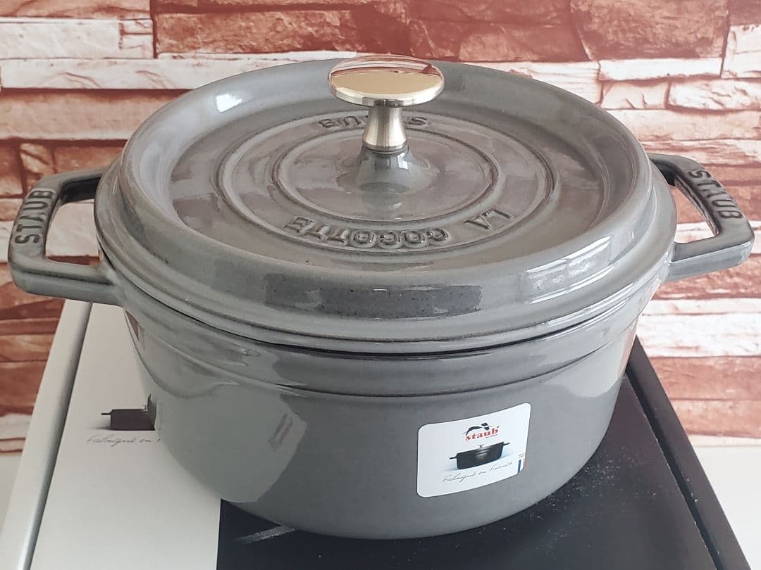 【正規品シリアルナンバー付】staubピコ・ココットラウンドストウブ