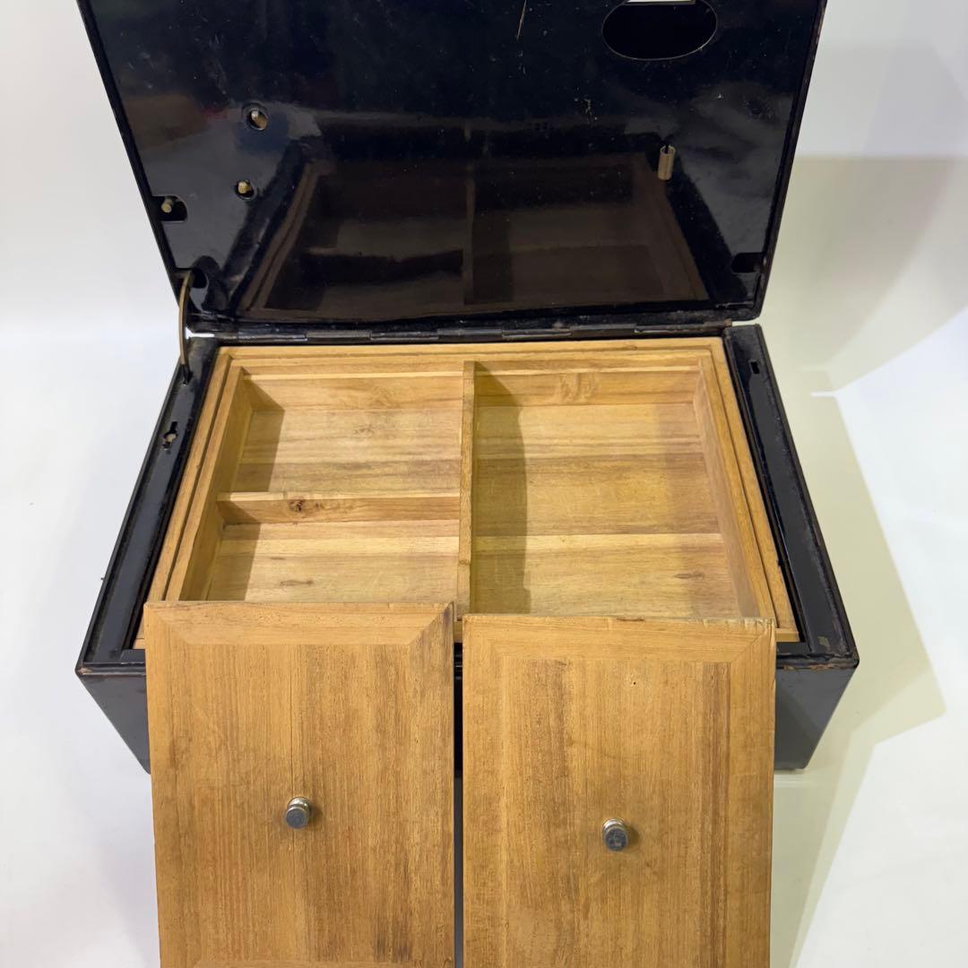 手提げ金庫　千鳥　金属製キャッシュボックス ダイヤル式　アンティーク　逸品