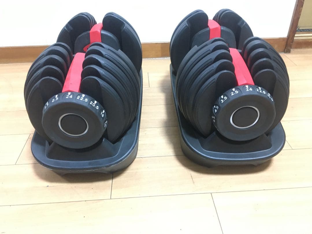 ① 可変式ダンベル 24Kg x 1個