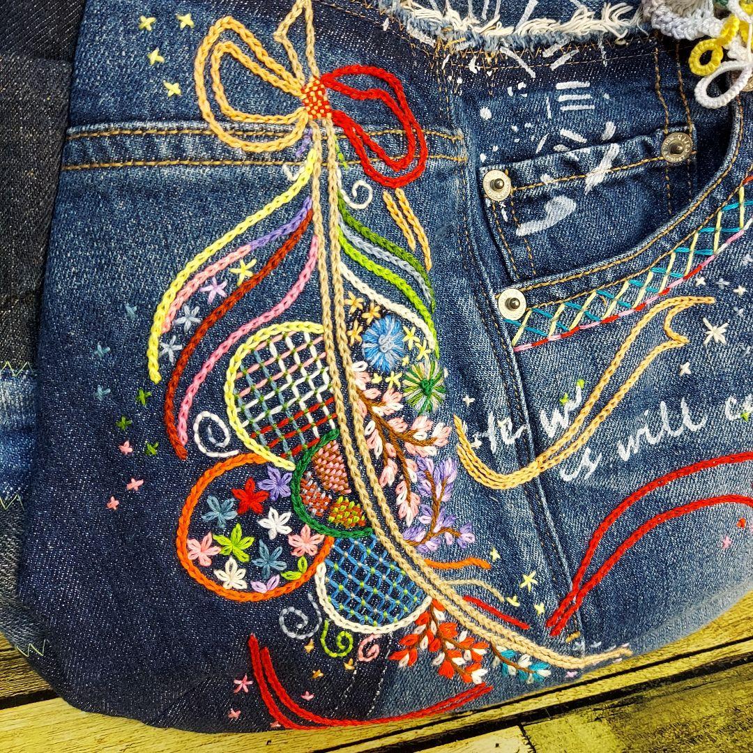 刺繍デニムバック　 No.642　デニムリメイク　サイドポケット　刺繍バック