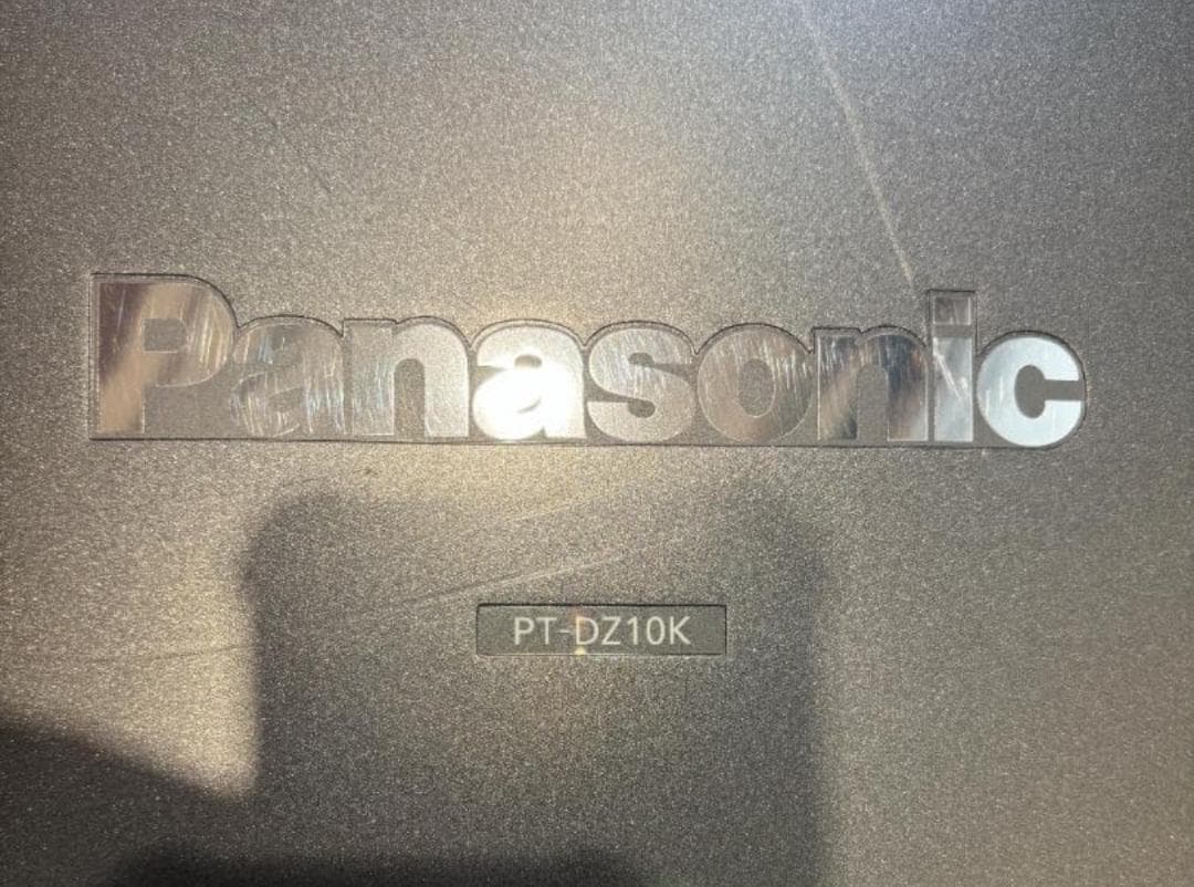 Panasonic PT-DZ10K プロジェクター
