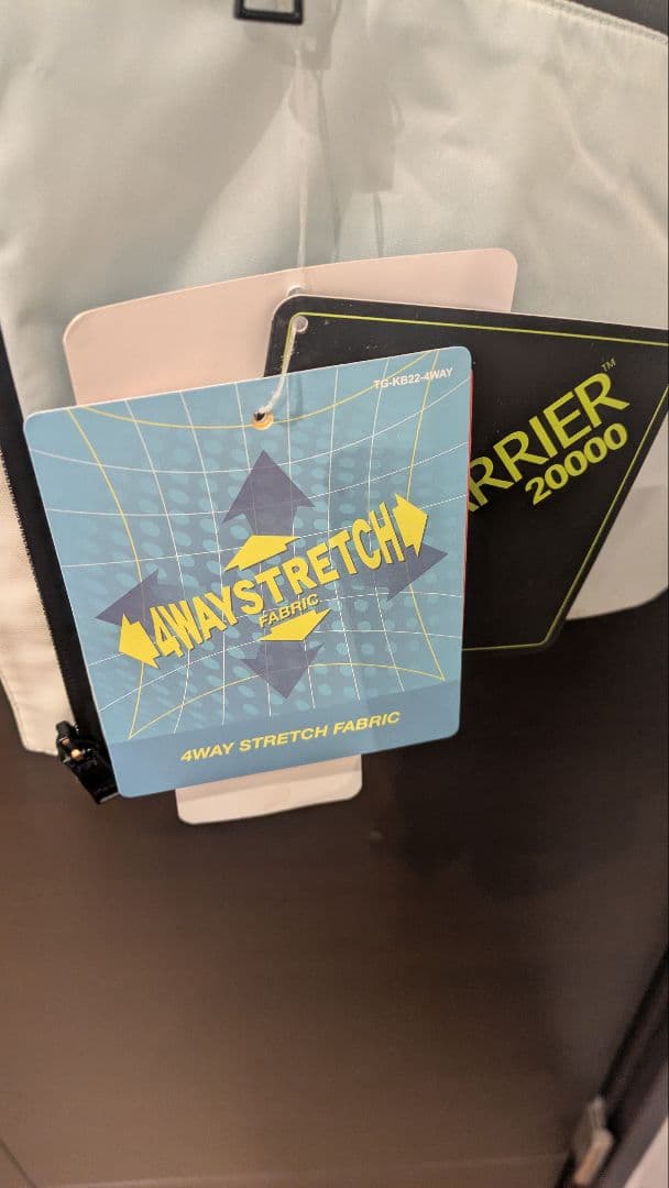 新品 phenix フェニックス スキーウェア 女性用　ホワイト/ライトブルー