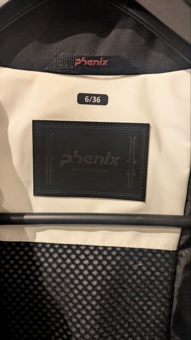 新品 phenix フェニックス スキーウェア 女性用　ホワイト/ライトブルー