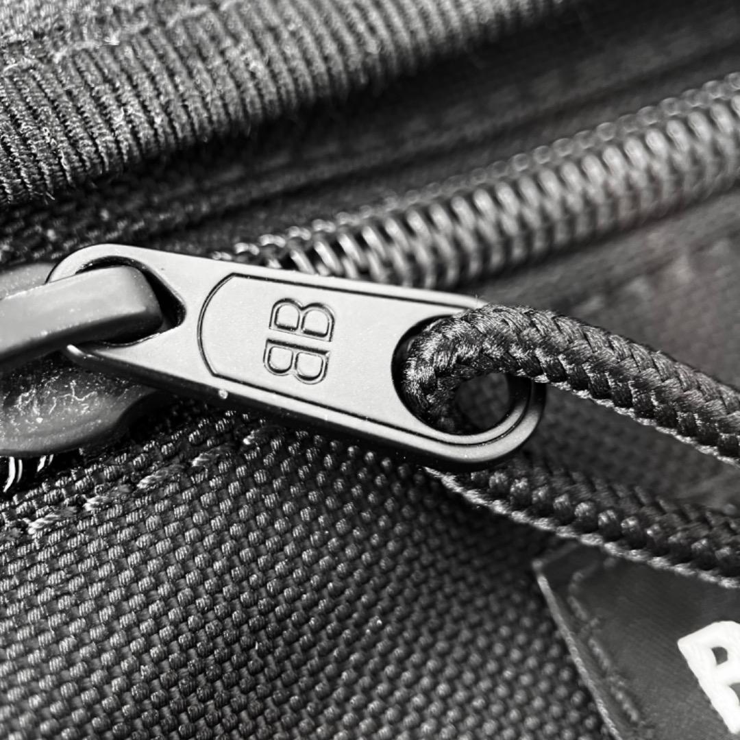 美品 バレンシアガ エクスプローラー ショルダーバッグ ポーチ ブラック