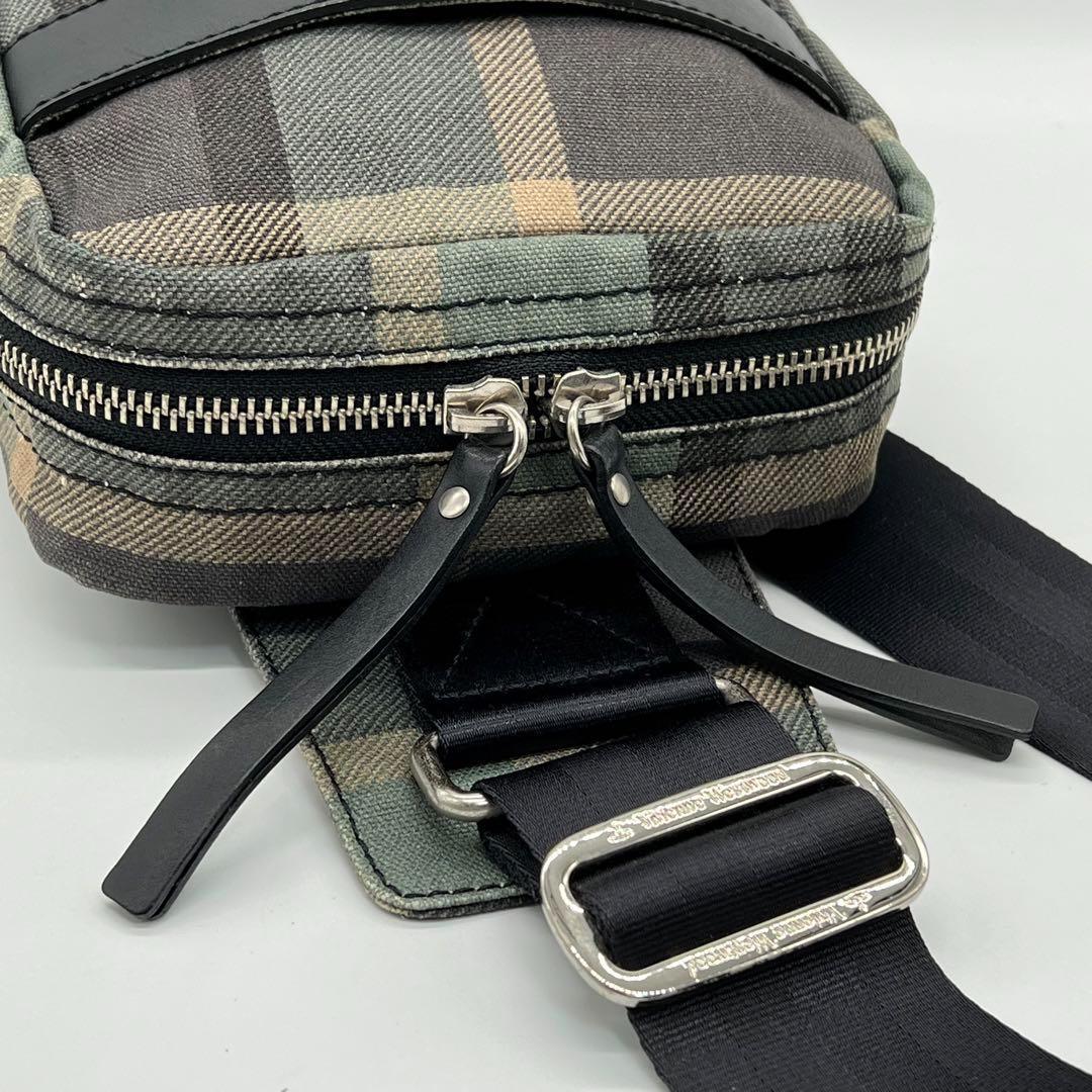 【美品】ヴィヴィアン ボディバッグ ワンショルダーバッグ オーブ グリーン