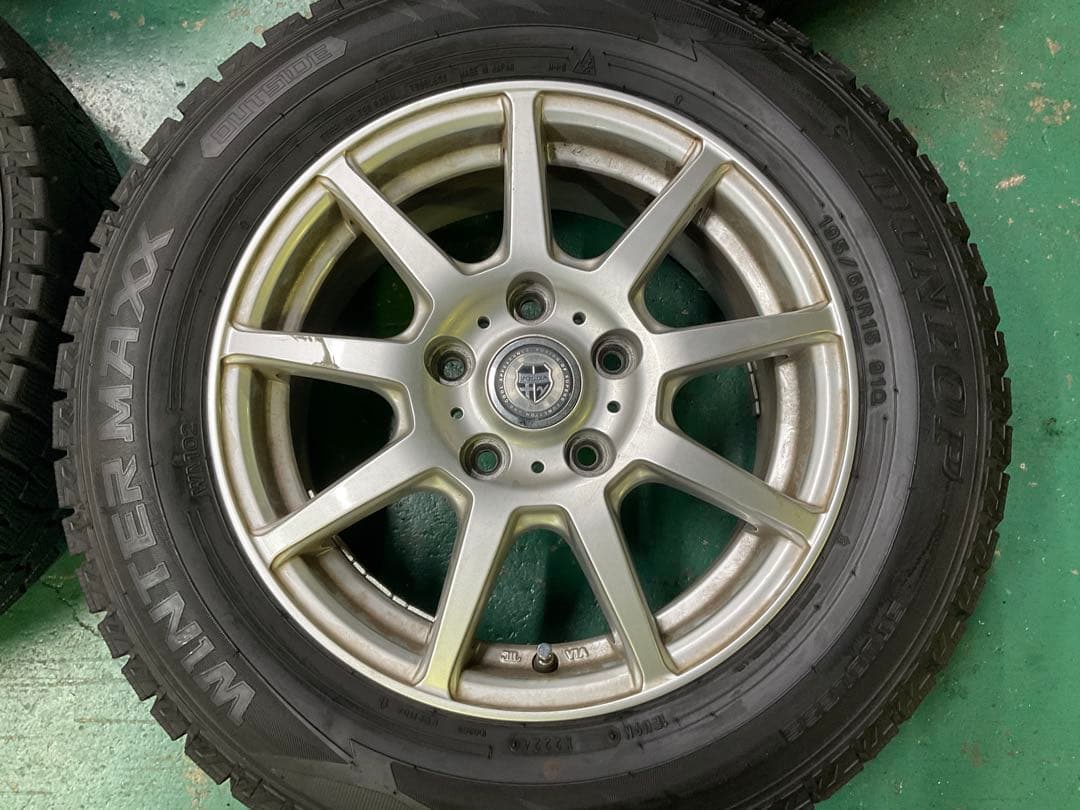 【送料無料】2024年製　WM02 ヴォクシー・ノア等に　中古スタッドレス4本