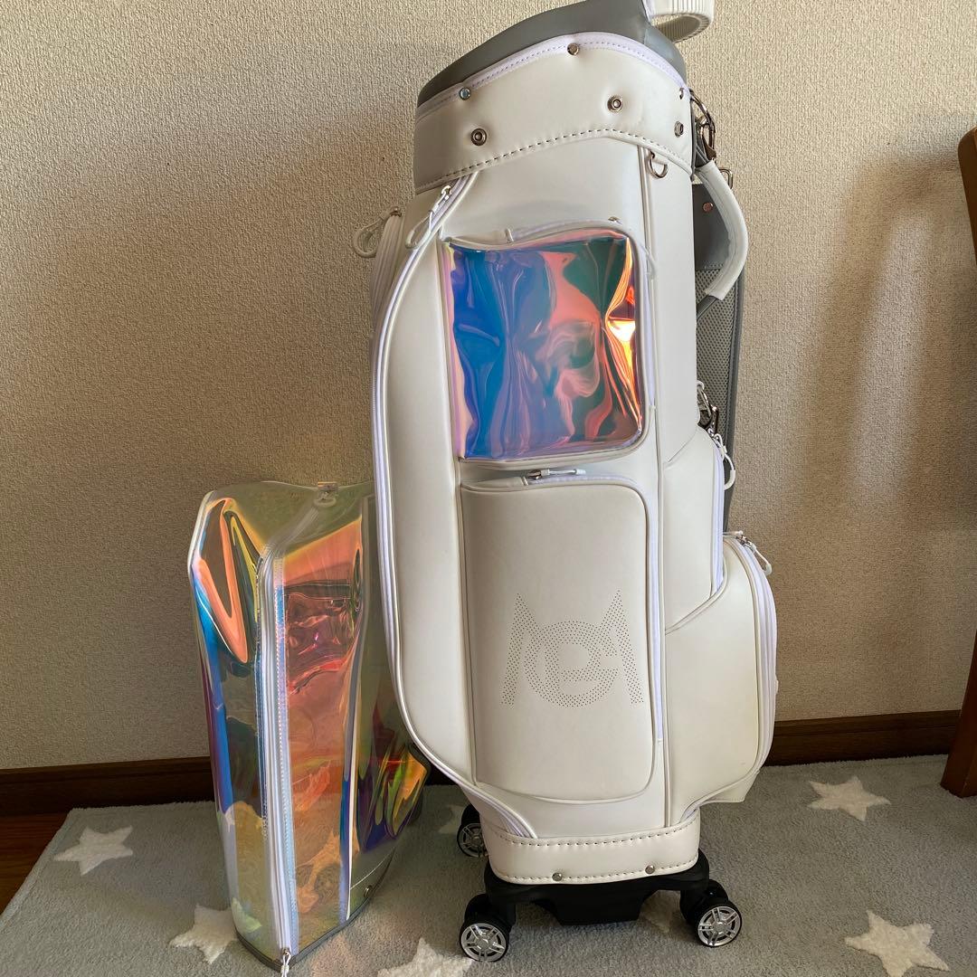 PGMホワイトゴルフバッグ ホイール付き 新品、お値段に下げします。