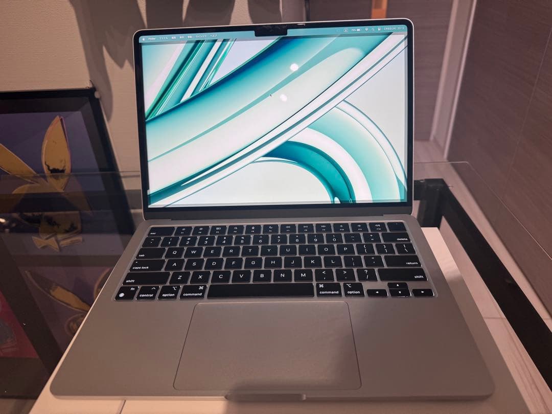 Apple MacBook Air (M2, 2022) 13インチ　シルバー