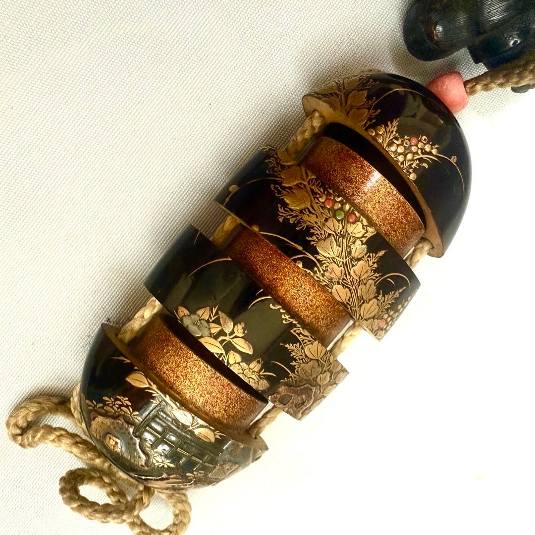 時代物　秋草蒔絵　象嵌細工　印籠　根付